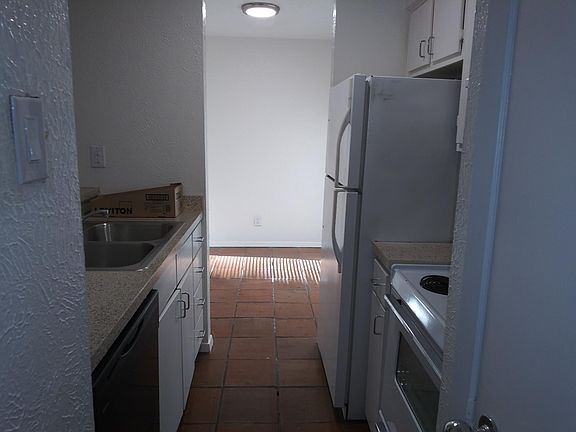 5th image of 4432 Buena Vista St