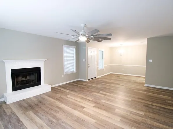 2092 S Sherwood Dr APT M111, Valdosta, GA 31602
