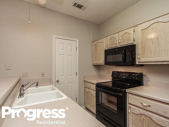 5th image of 8726 Overcup Oaks Dr