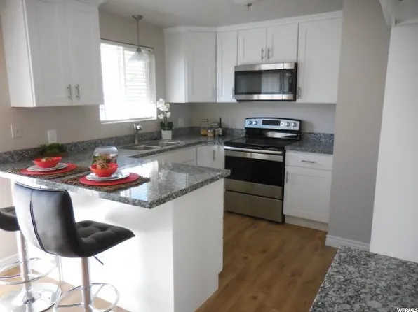 7641 S Casa Morena Cir, Midvale, UT 84047