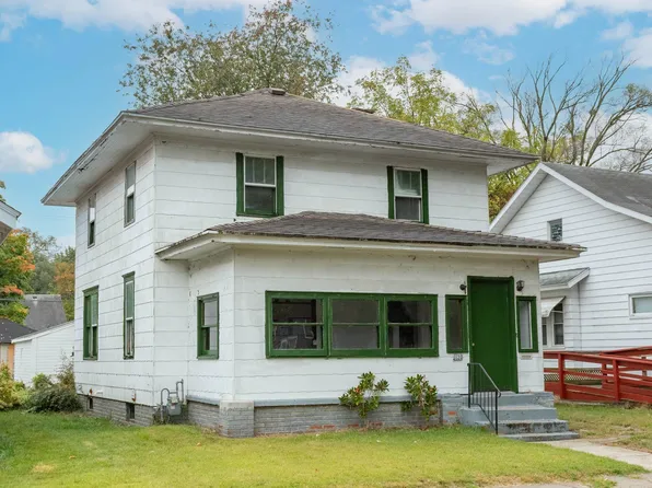 1125 College St, South Bend, IN 46628