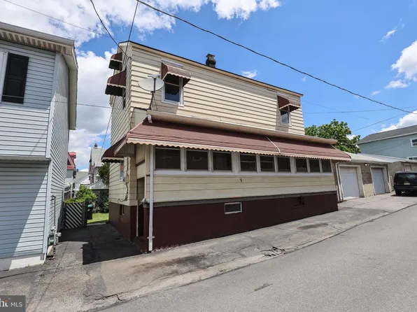 9 Hemlock St, West Hazleton, PA 18202