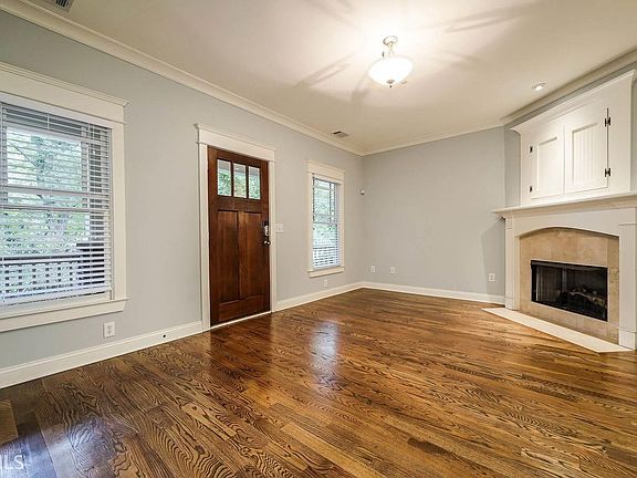 4th image of 155 Blackwell Ln