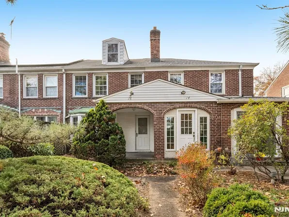 16 Randolph Ter, Fair Lawn, NJ 07410