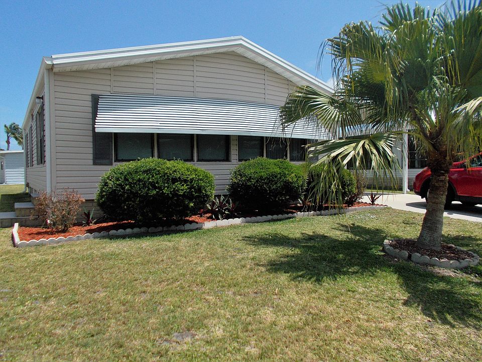 1st image of 921 Oleander Cir