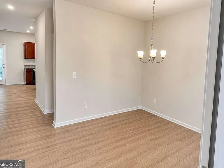 3 Longbrooke Dr SE — Photo 3