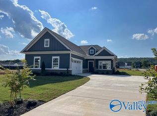 201 Midvale Cir, Harvest, AL 35749