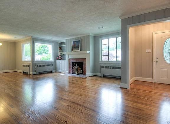 4th image of 7709 Antionette Dr