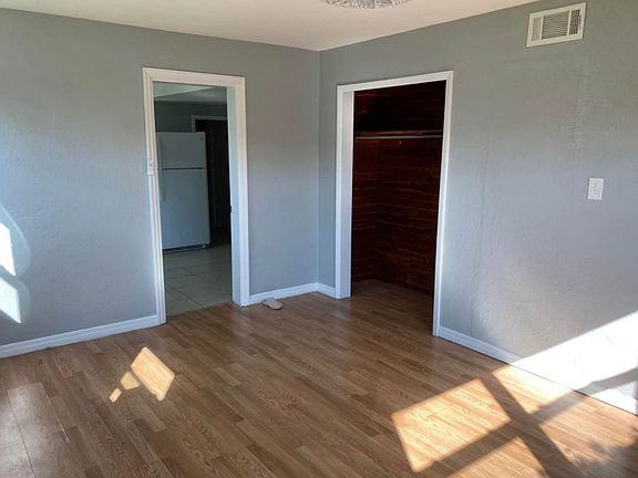 5th image of 124 Glen Myra Ave #3