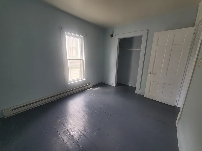 757 S Freedom Ave — Photo 4
