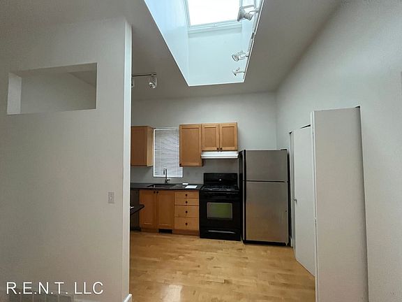 5th image of 1016 E Princeton Ave