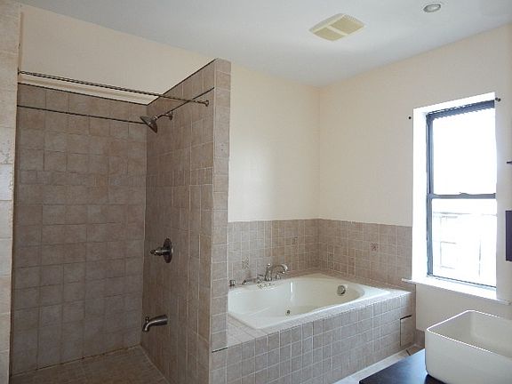 5th image of 240 Clendenny Ave APT 5