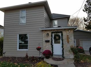 1012 Jefferson Ave, Petoskey, MI 49770