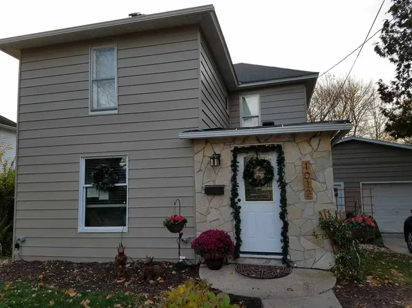 1012 Jefferson Ave, Petoskey, MI 49770