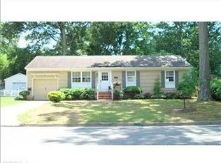 209 Collins Dr, Newport News, VA 23601