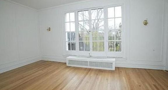 2nd image of 1002 Hinman Ave APT 3