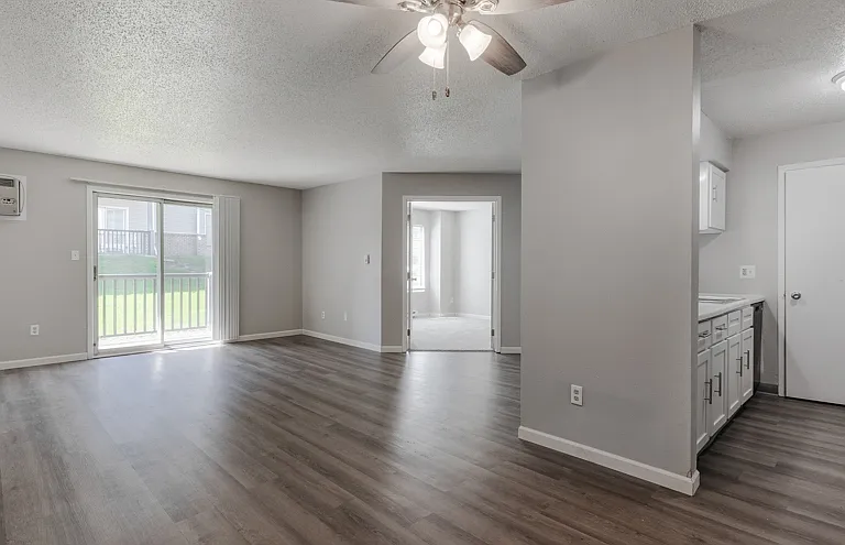 Hamlet Apartments — Photo 3
