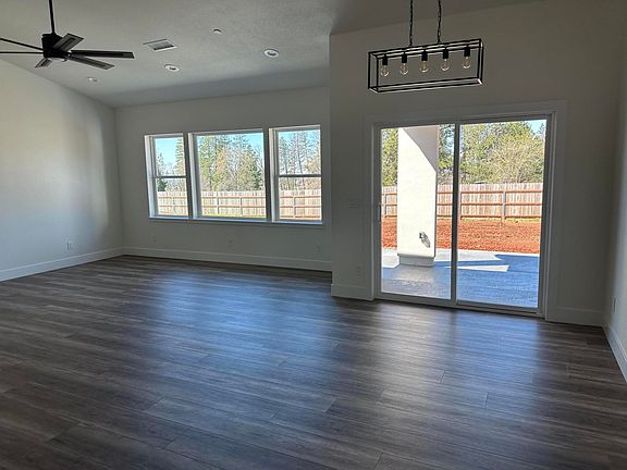 3rd image of 5957 Del Mar Ave