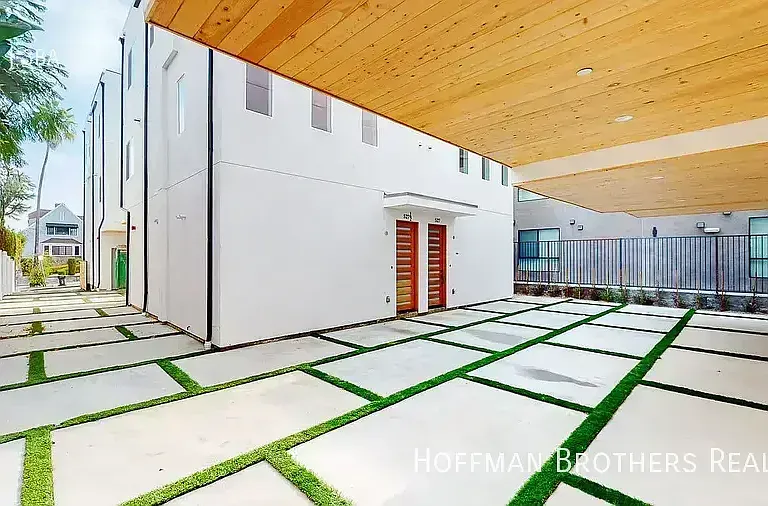 527 N Normandie Ave — Photo 13