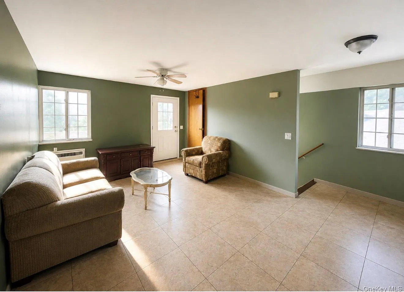 4 bed, 2.0 bath, 1500 sqft, $4,500 — Photo 3