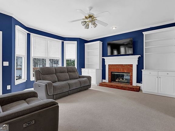 3rd image of 1826 Lone Oak Ct