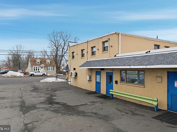 2nd image of 119 York Rd