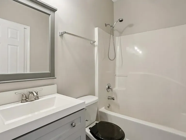 751 Prince Pl NW — Photo 5
