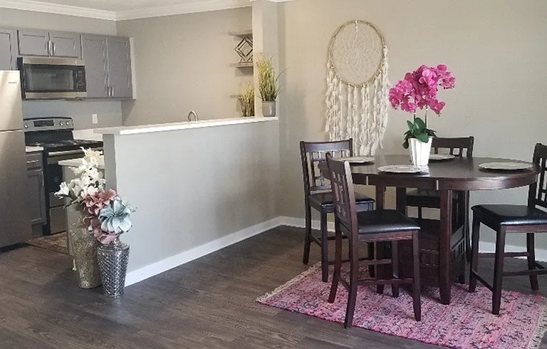 Elevate 1bd kitchen