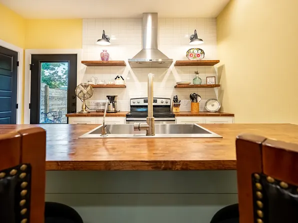 217 W 22nd St, Bryan, TX 77803