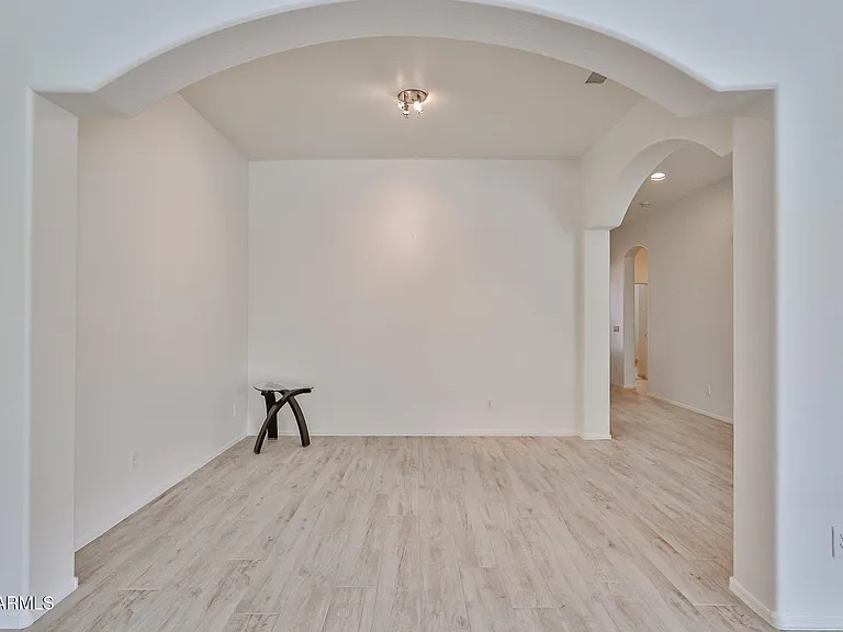 30870 N 125th Dr — Photo 5