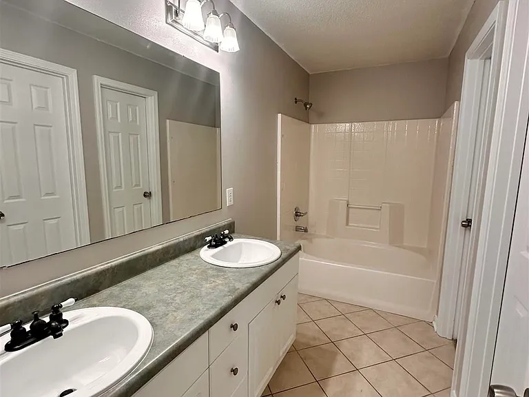4110 Spinnaker Pl — Photo 13