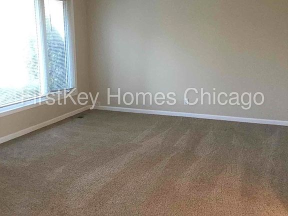 2nd image of 1958 Ashwood Ln