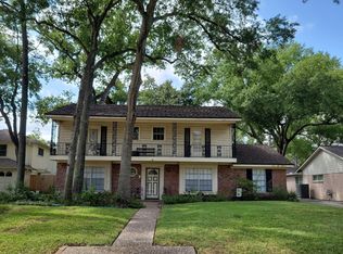 11211 Valley Spring Dr, Houston, TX 77043