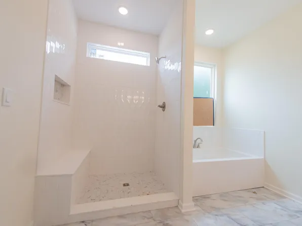 1455 Winding Brook Dr, Valparaiso, IN 46385