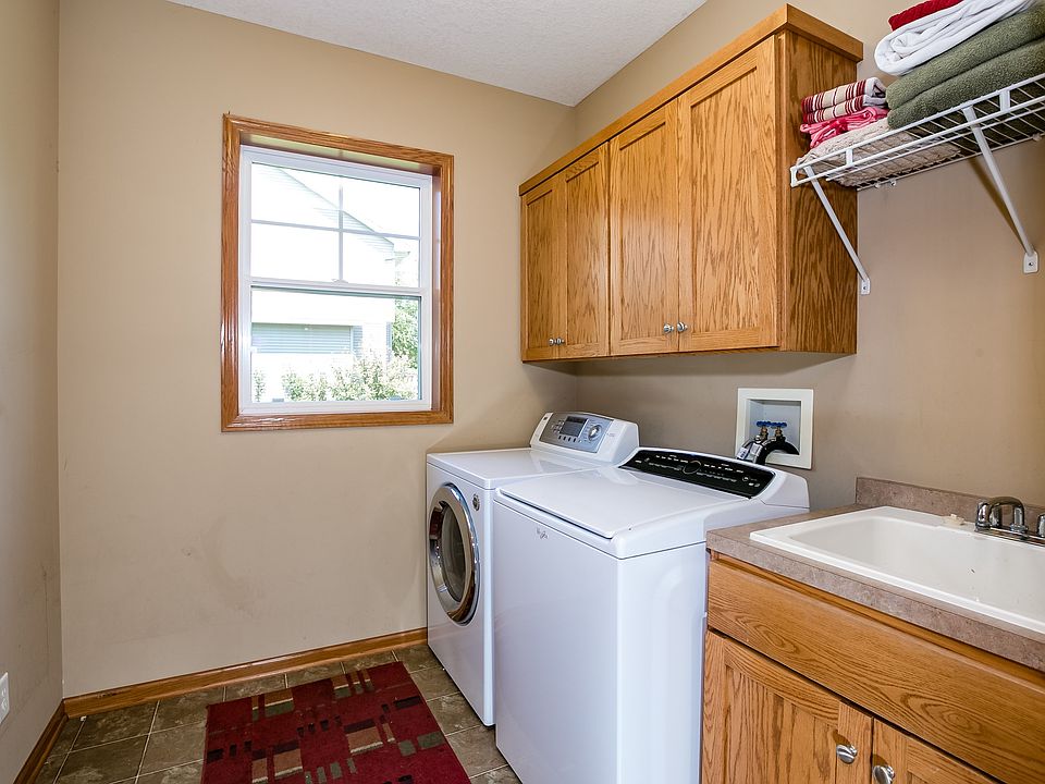2nd image of 16266 Gunflint Trl