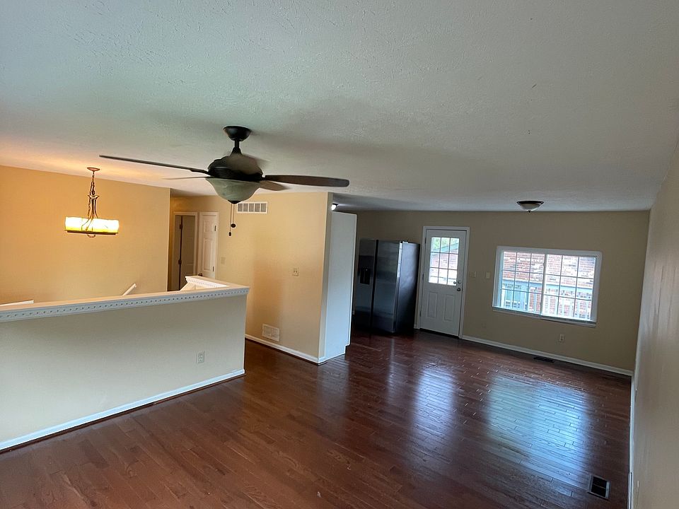 1st image of 10562 Toulon Dr #1