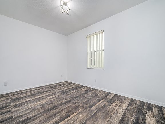 5th image of 3628 Peppervine Pl