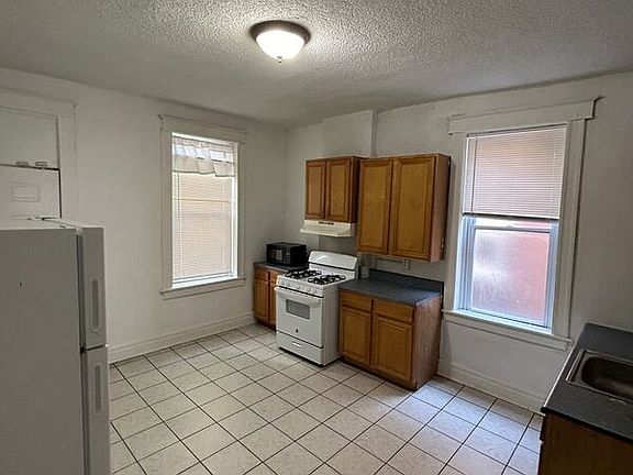 2nd image of 3009 Osage St