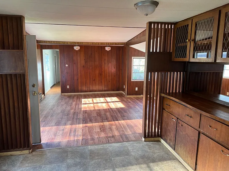 151 Ivycrest St — Photo 3