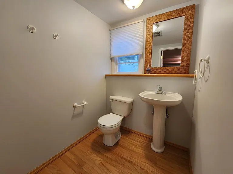 67 Maple Ave — Photo 7