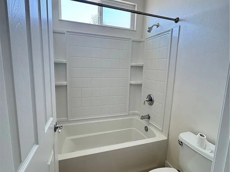7912 Natoma St — Photo 11