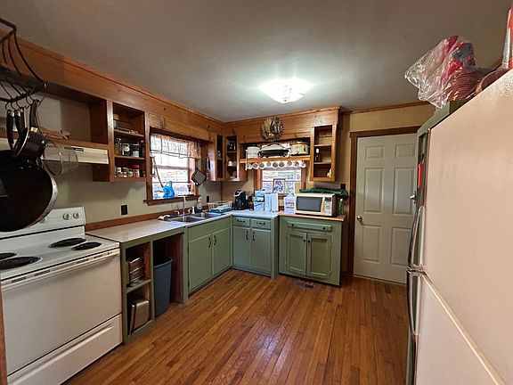 5th image of 20585 Sassafrass Ln