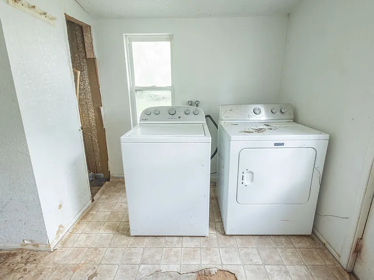 304 W Fort Scott St — Photo 16