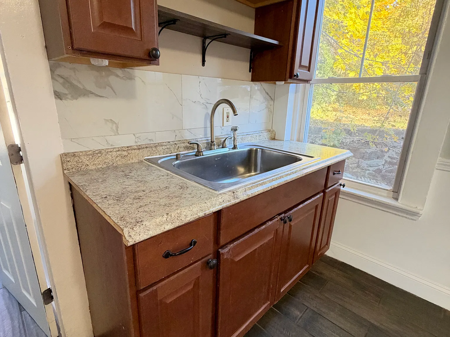 2 bed, 1100 sqft, $1,449 — Photo 2