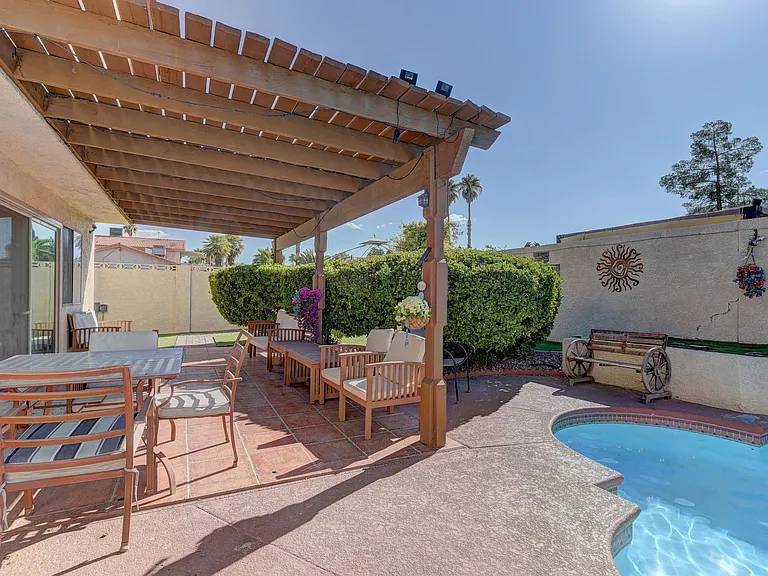 3751 El Camino Rd — Photo 24