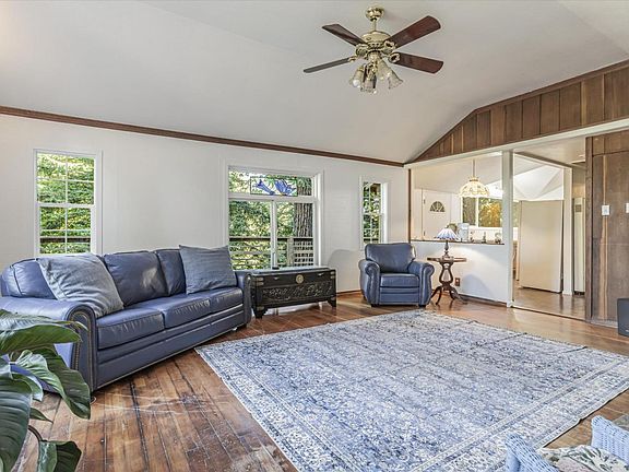 5th image of 1045 Forest Way