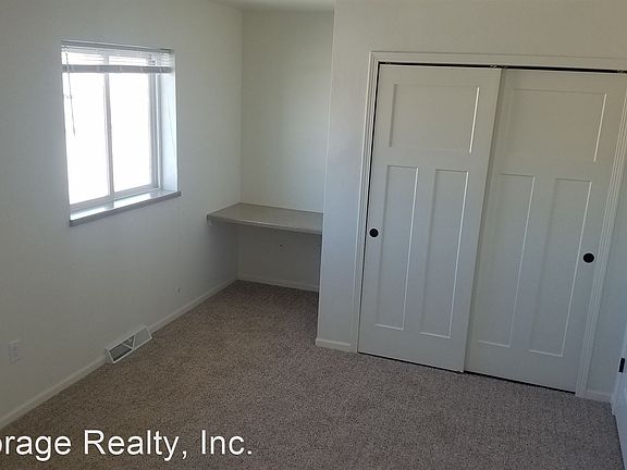 4th image of 2525 Bowen St #2531