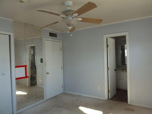3rd image of 1625 E 49th St