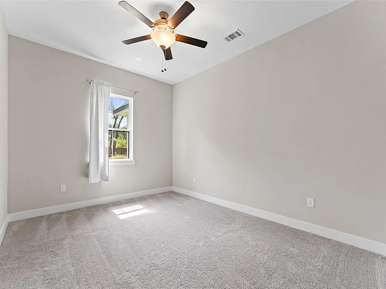 2650 Fountain View St — Photo 24