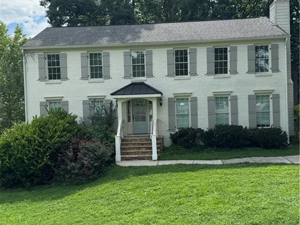 903 Woodlawn Dr NE, Marietta, GA 30068
